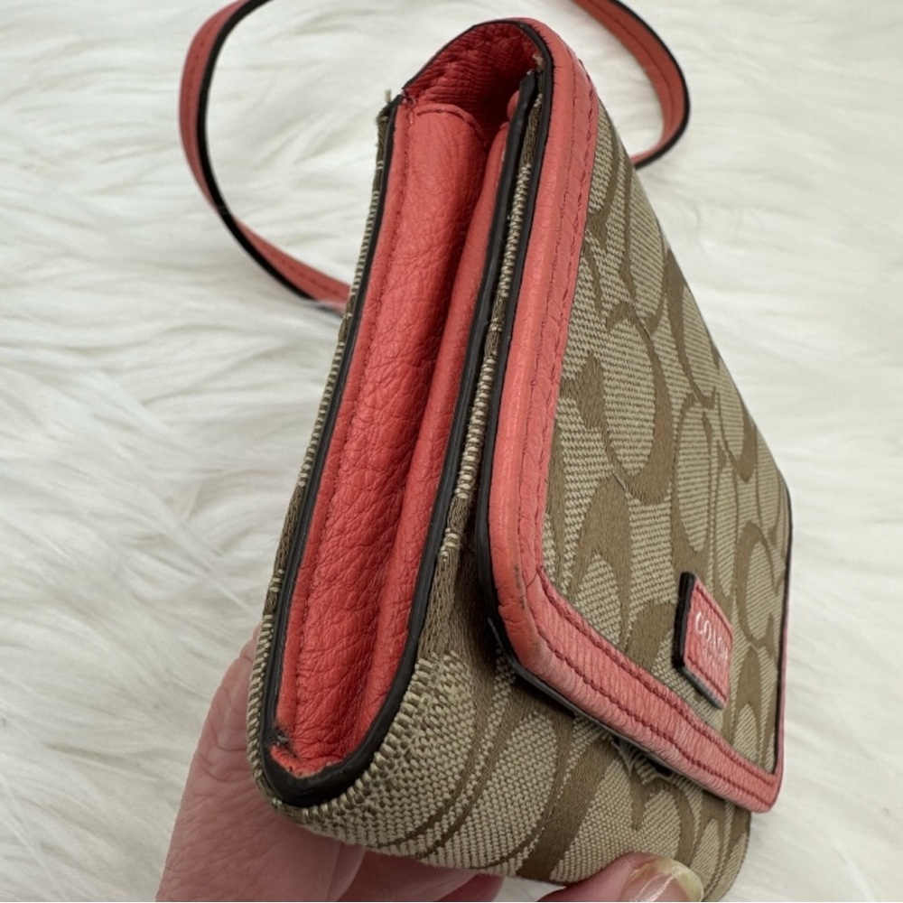 💰SALE💰 EUC Coach Avery Signature Canvas/Leather Mini Crossbody Bag - Picture 14 of 15